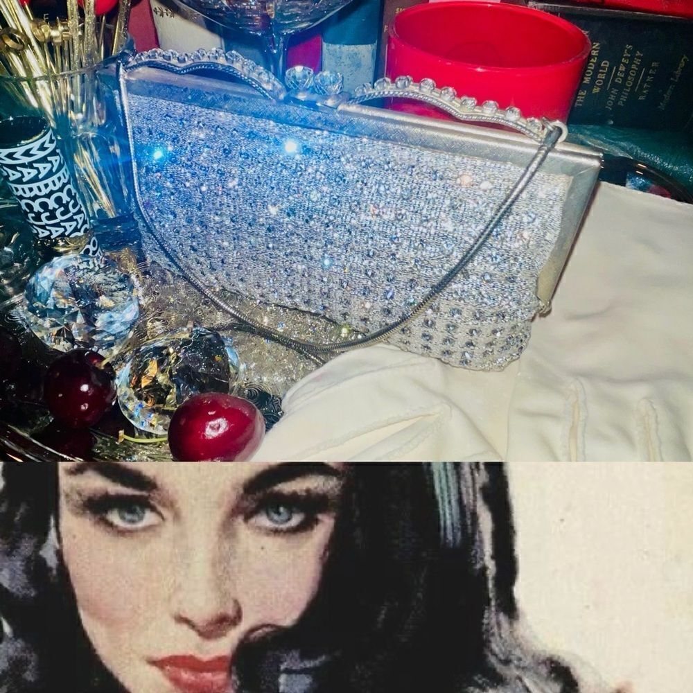 ♥️ Silver Lamé and Austrian Rhinestone purse, Walborg 60s handbag